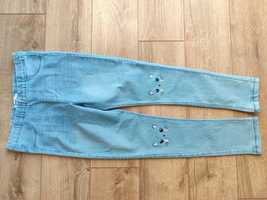 Jasnoniebieskie spodnie jeansowe rurki 140 Sinsay leginsy kotki