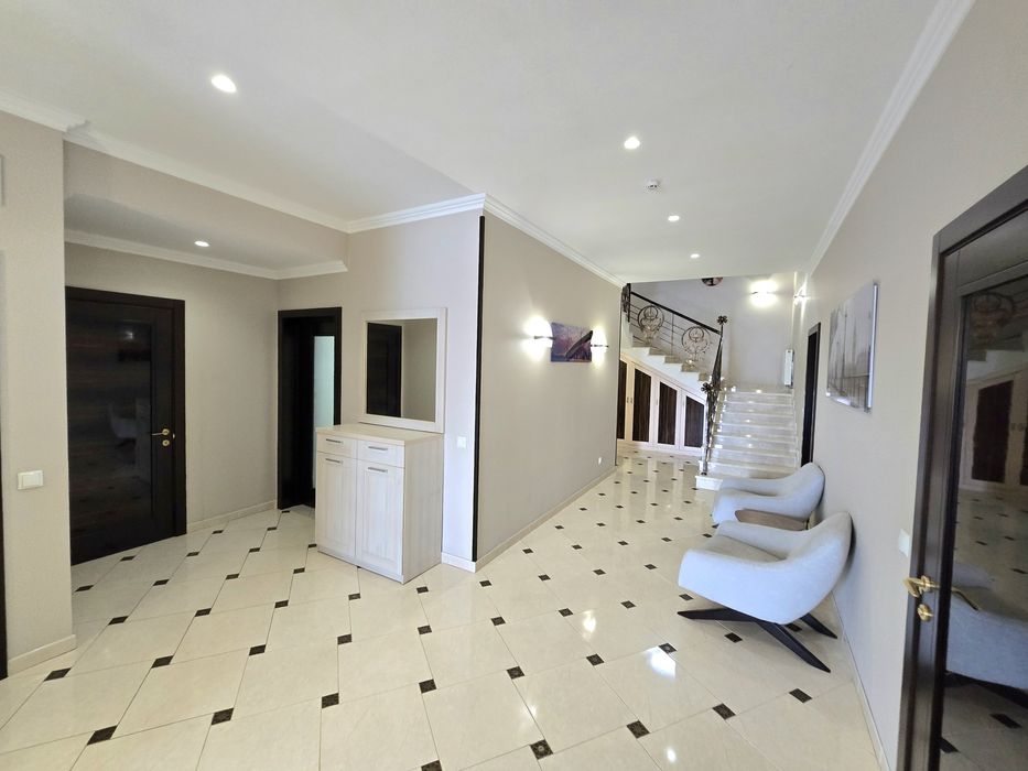 Оренда автономного будинка 350 м2 з охороною с. Гатне 3 км Теремки