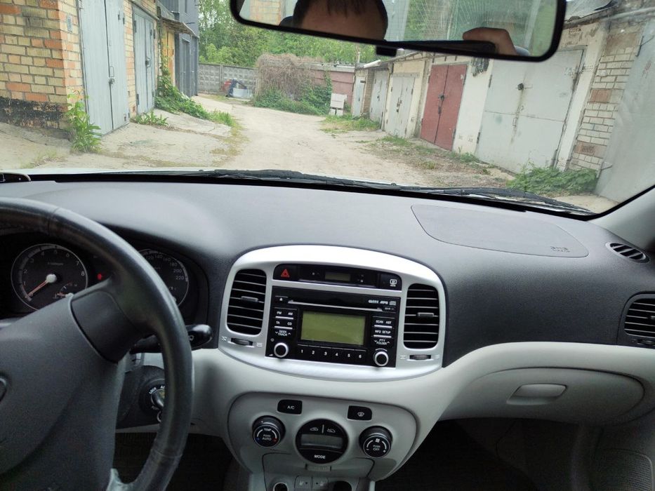 Продаю Hyundai Accent 2009