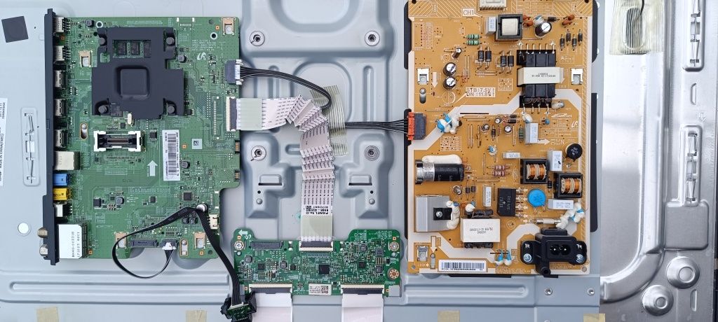 Телевізор на SAMSUNG 32 M5500AU НА запчастини