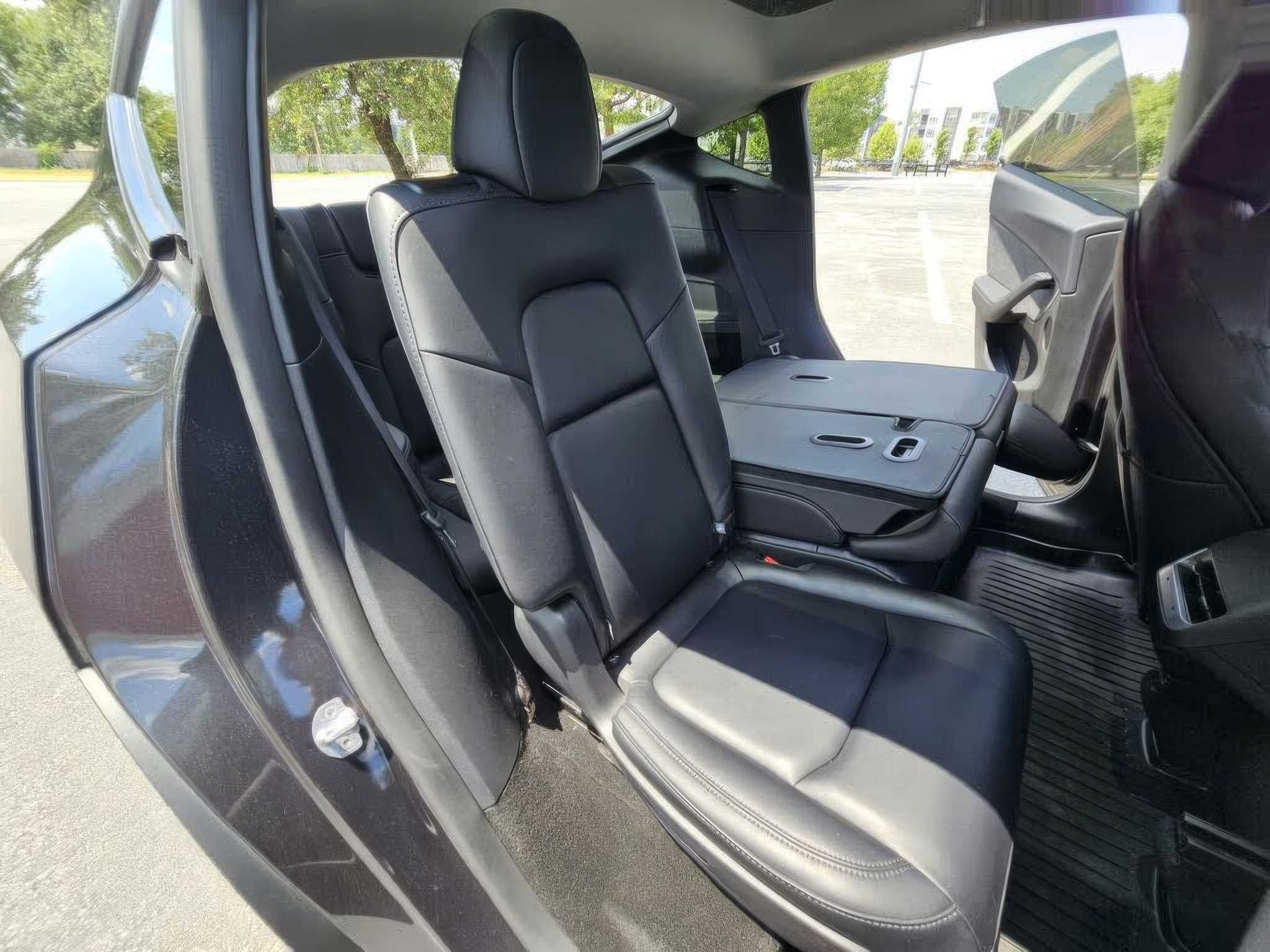 2025 Tesla Model Y Long Range AWD