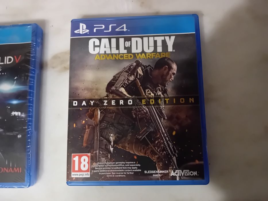 Conjunto de 2 Jogos PlayStation 4 Metal Gear Solid/Call of Duty