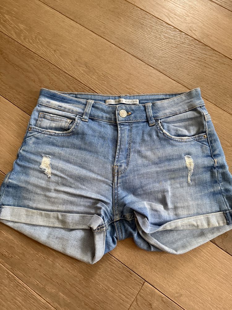 Женские шорты Bershka