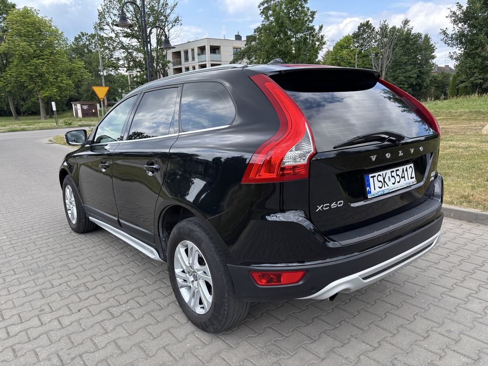Volvo xc60 2.4 D5 R-Design AWD