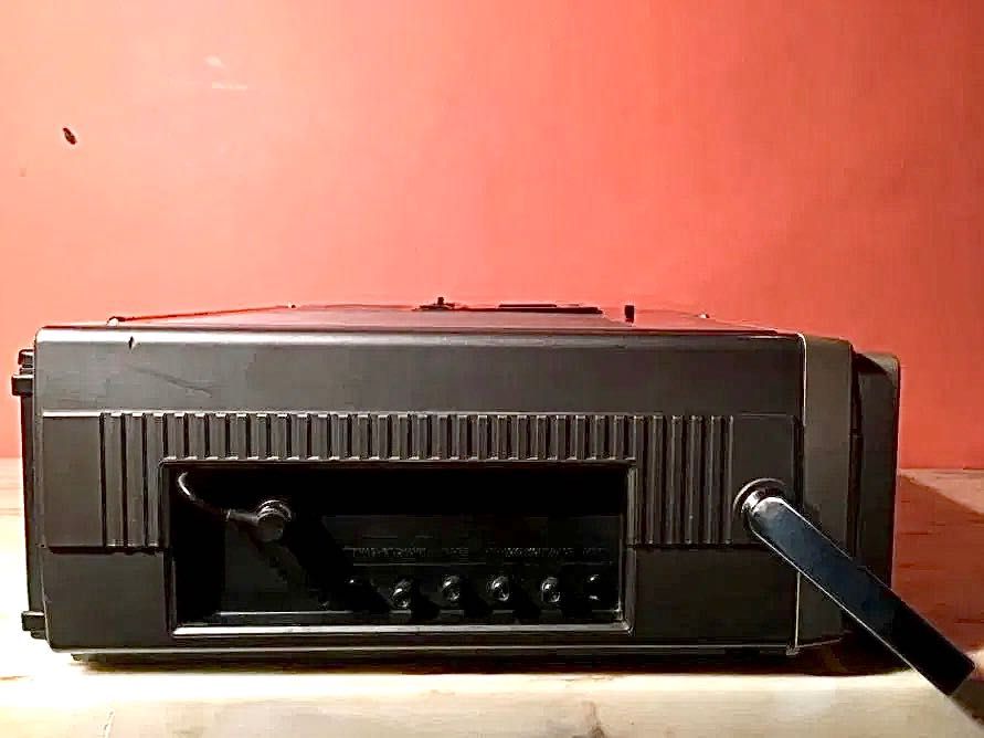 NEC CT 6000 color TV radio casetten combinatiom / anos 80