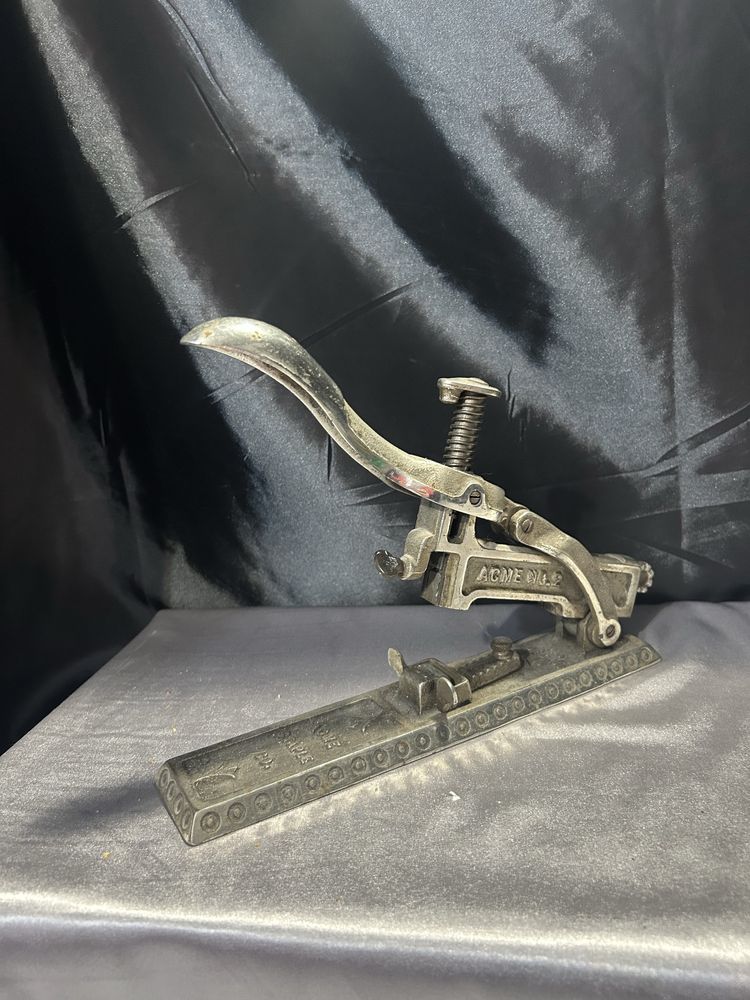 Antyczny Zszywacz z Patentem MADE IN U.S.A., AGME STAPLE 00