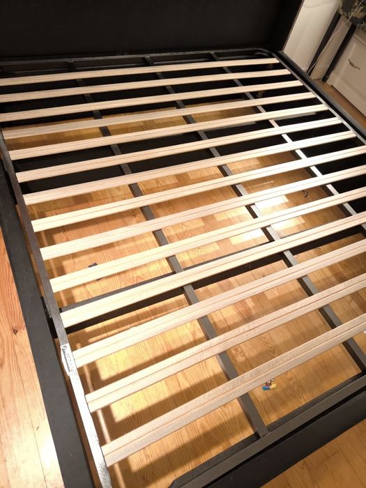 Cama + Colchão 200 x 180 com cabeceira