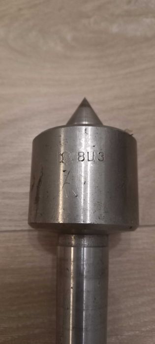 Kieł obrotowy do tokarki