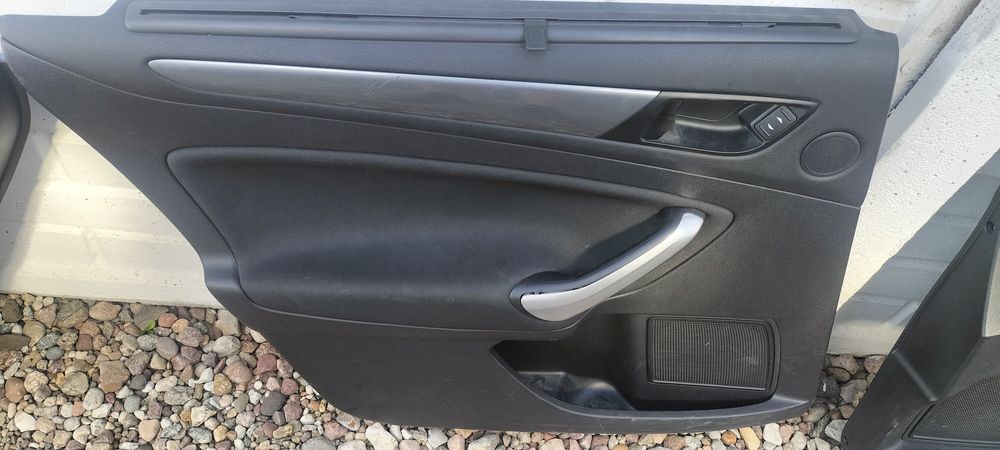 Boczek tapicerka mondeo MK4 kombi lift
