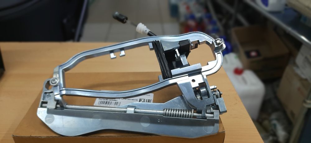 Ручка кронштейн механізм дверей Bmw X5 E53 Бмв Х5