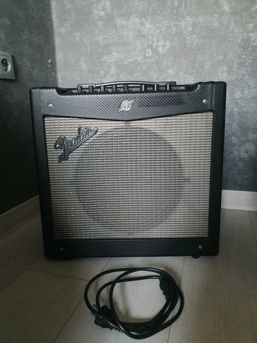 Wzmacniacz Fender Mustang II + kable gratis