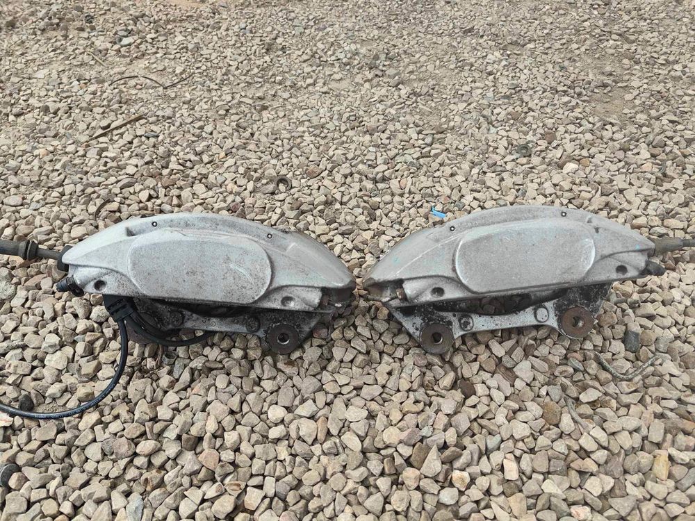 Zaciski 4 tłoczkowe, brembo, srebrne