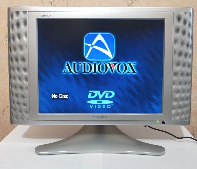 Телевизор Audiovox FPE1505DV 15-Inch LCD TV со встроенным DVD плеером