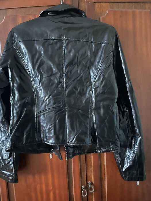 Куртка лакова, косуха, нова.