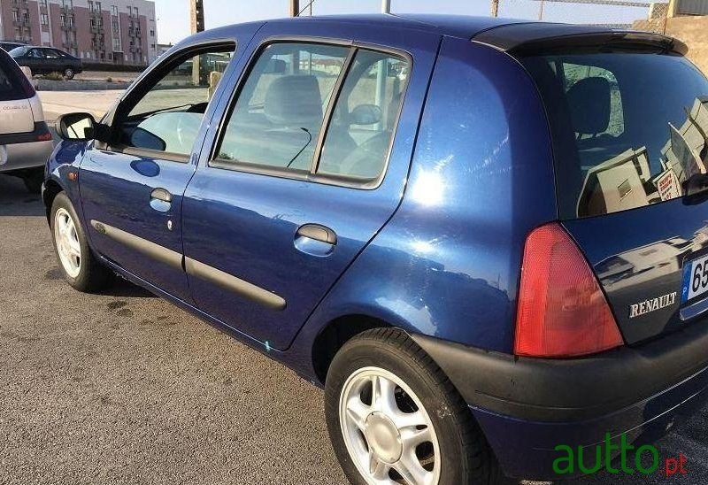 Renault Clio 1.2 para peças Tech Road