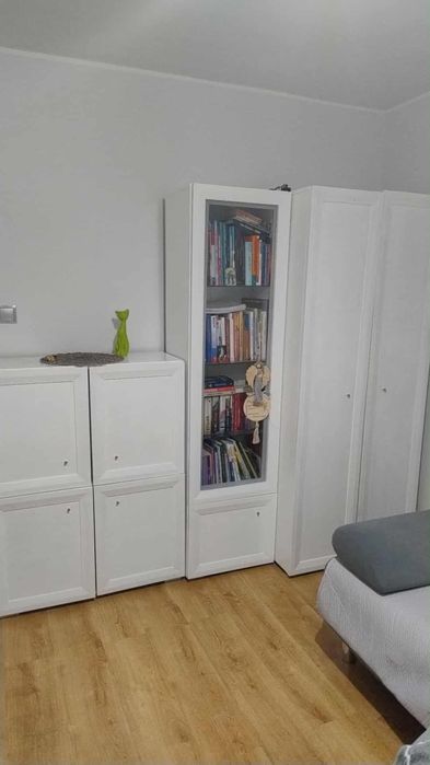 Zestaw mebli szafa, komoda, regał