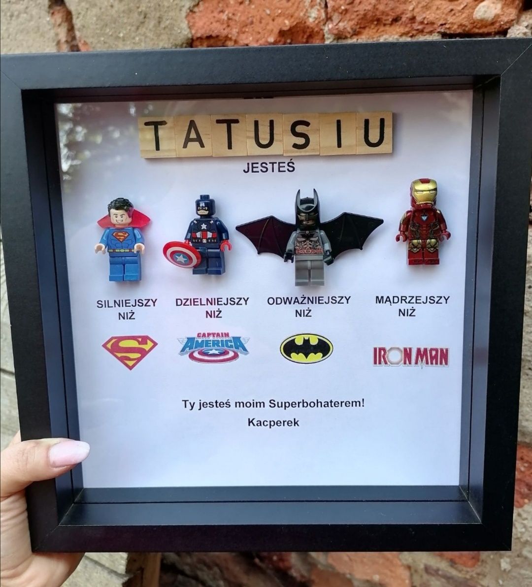 Ramka czarna na prezent dla Taty dzień ojca figurki jak lego Superman