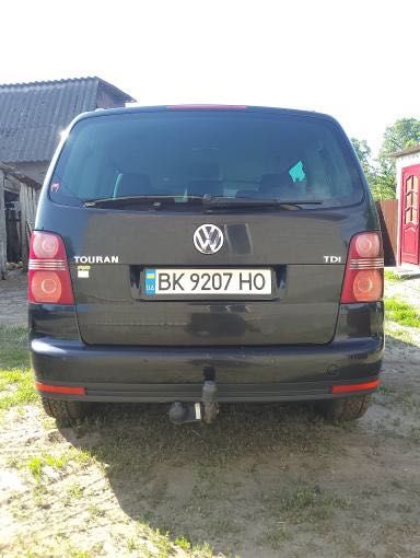 Volkswagen touran