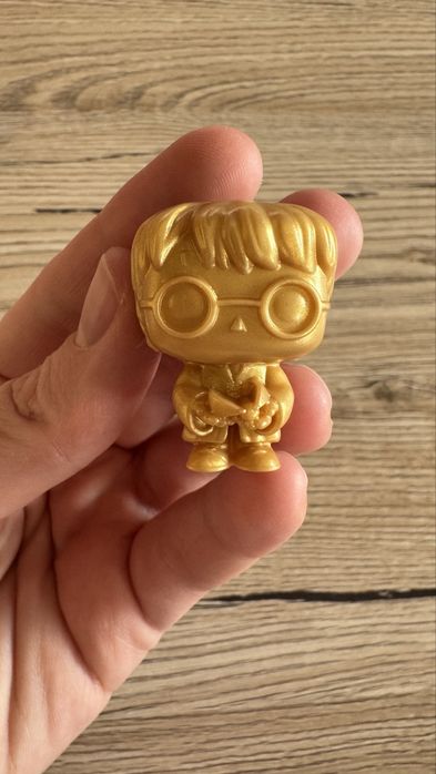 Колекційний золотий Гаррі Поттер WBEI VT401 «K» з Kinder Surprize.