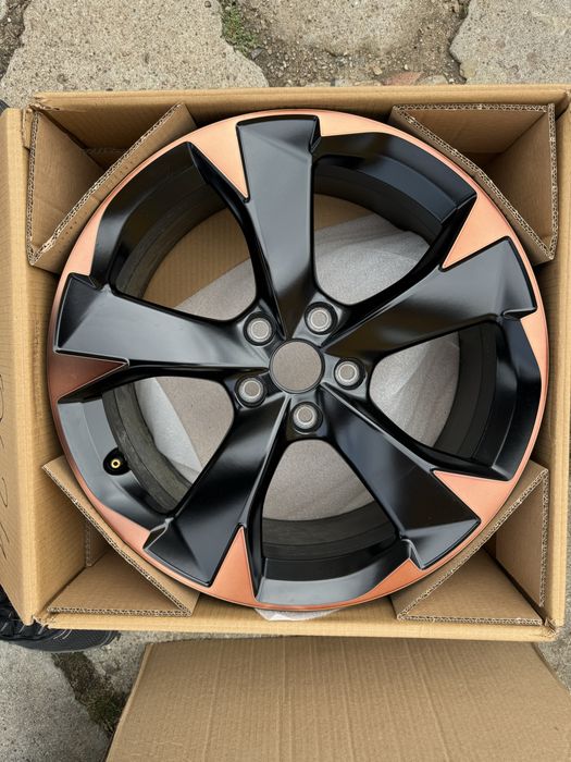 Felga 7,5x18 ET46 Cupra Leon 5FA jak NOWA oryginał