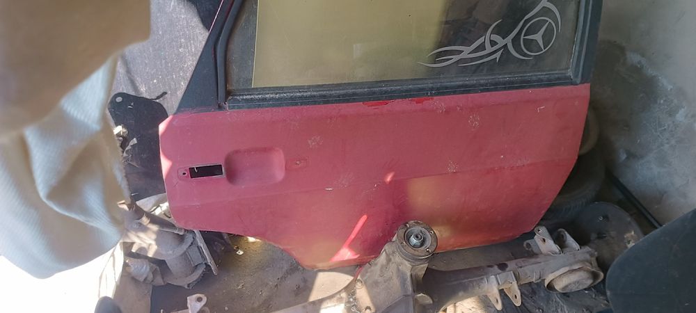 Продам кузовні деталі ваз лада.