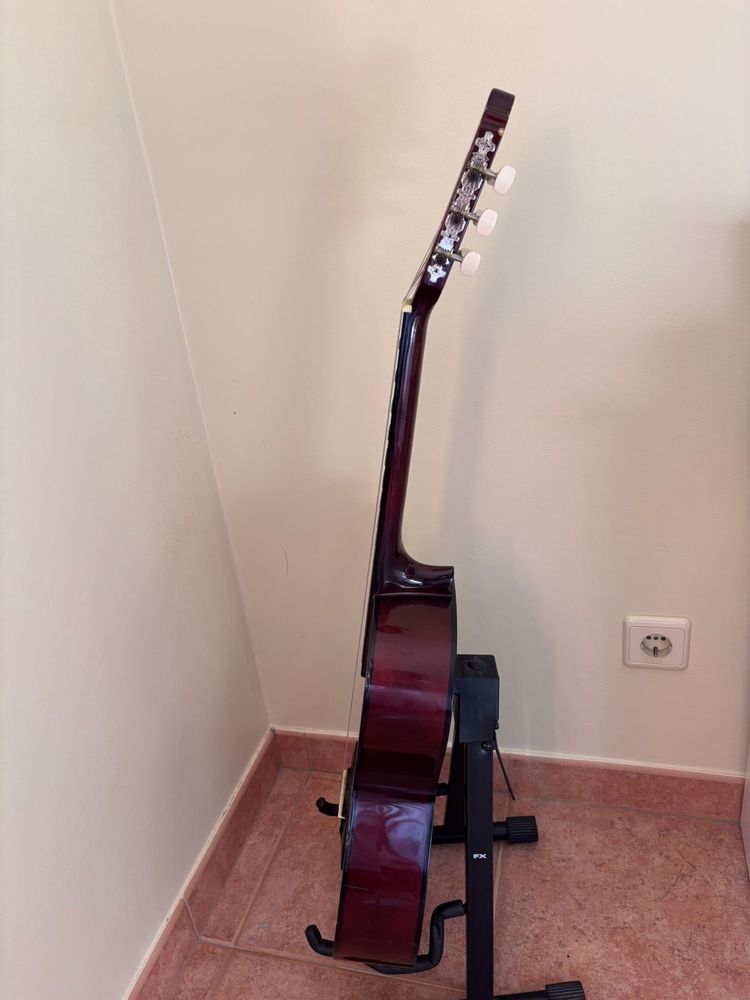 Guitarra clássica 3/4 em ótimo estado