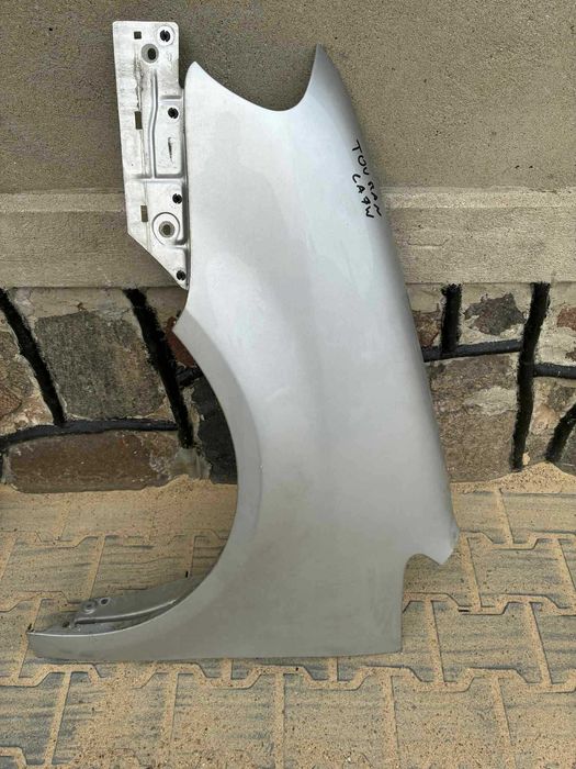 błotnik lewy przód przedni vw volkswagen touran 1T0 przedlift LA7W