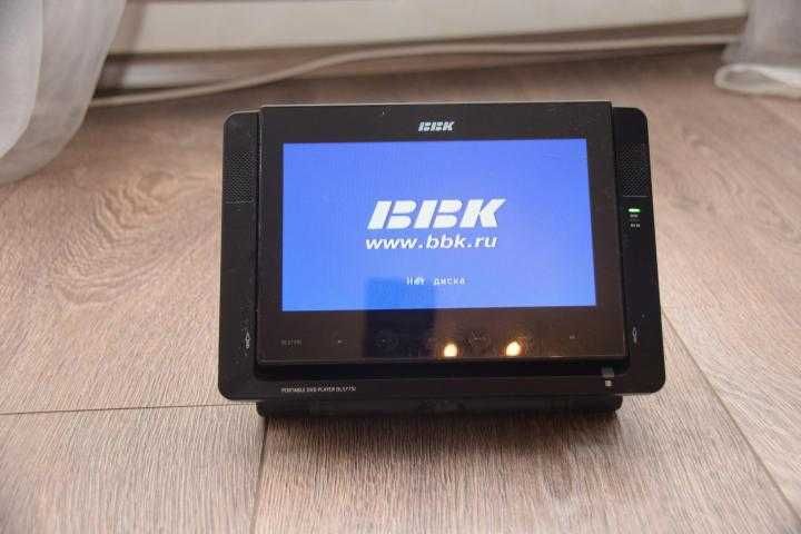 Автомобильный Портативный DVD Плеер BBK DL-377 SI Black