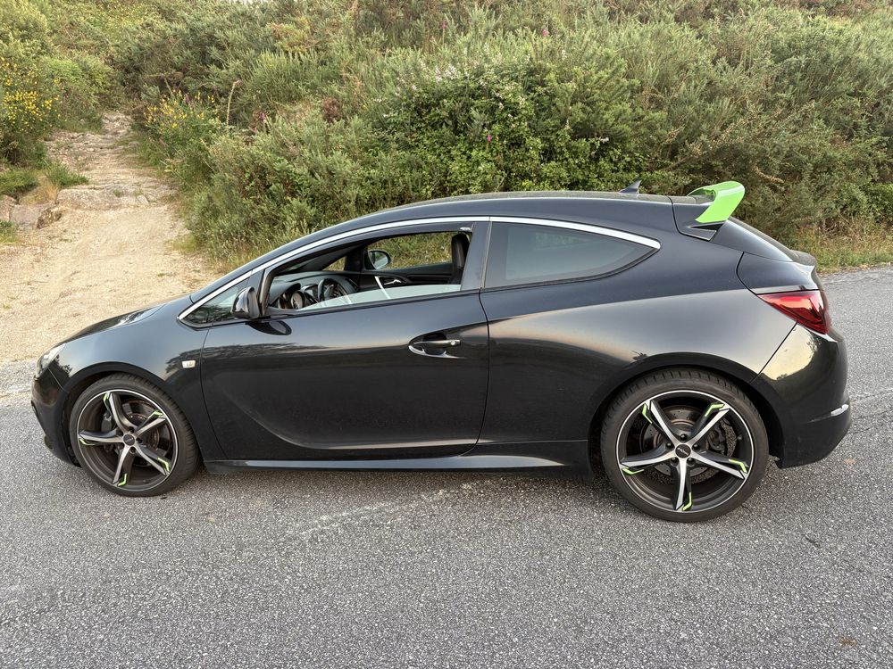Opel astra GTC OPC