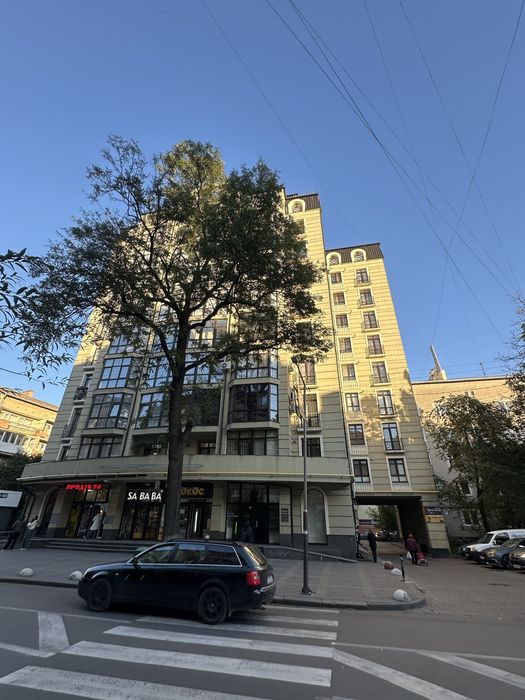 Продаж 3 кімнатна ЦЕНТР МІСТА вул. Мазепи 35Б в зданому будинку