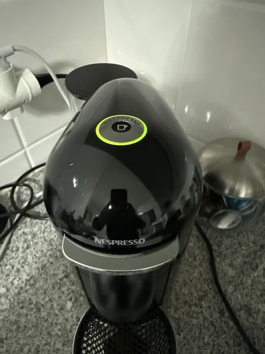 Maquina nespresso vertuo plus delux black C