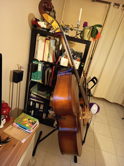 Contrabaixo Cremona SB 2  1\2 intermédio.