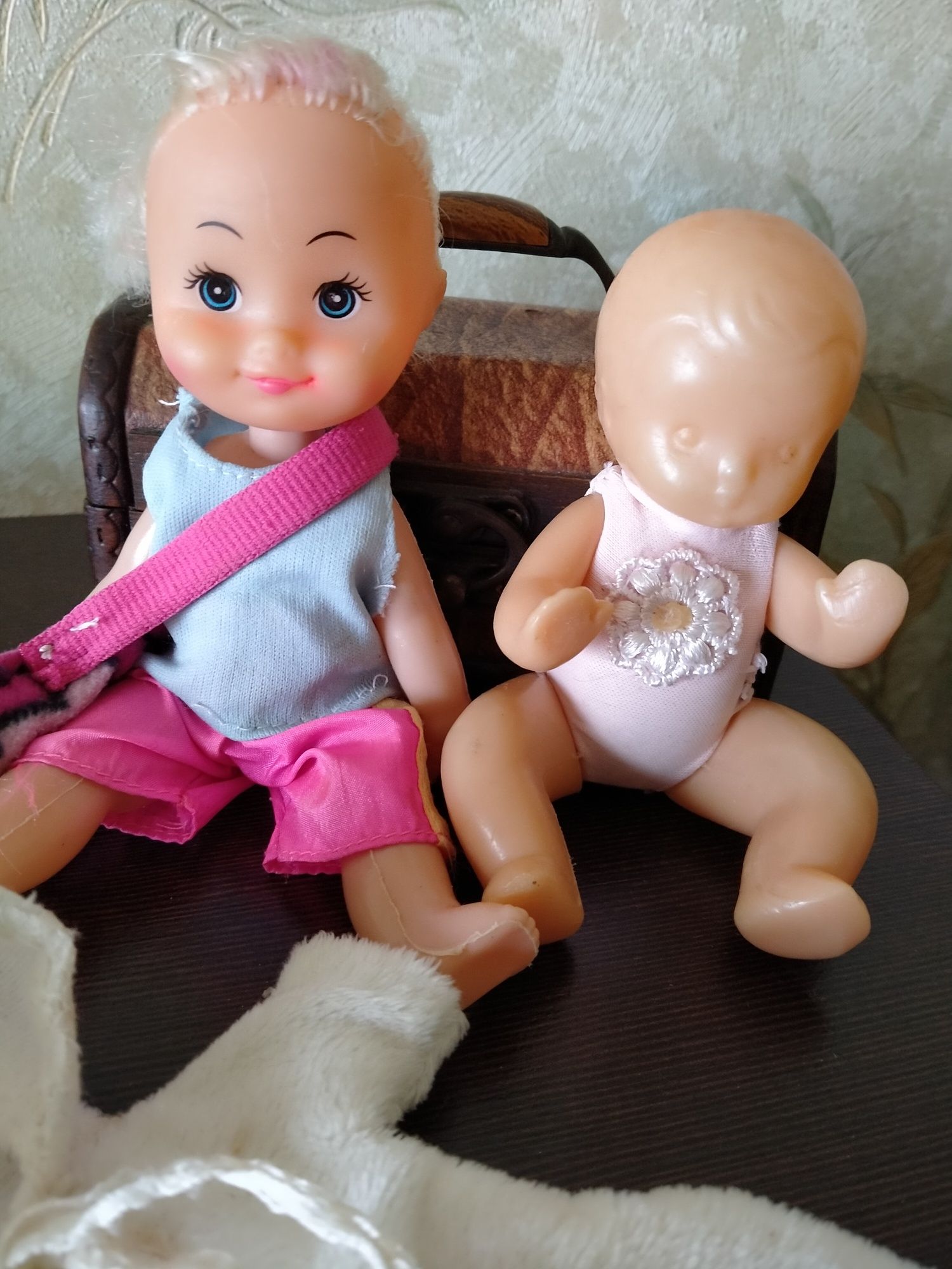 Маленькие куколки цена за обе.
