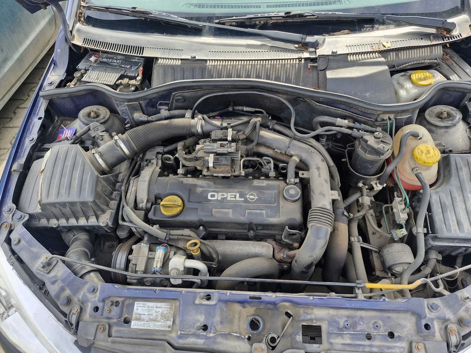 Opel Corsa C 1.7 diesel 75KM w całości na części #336