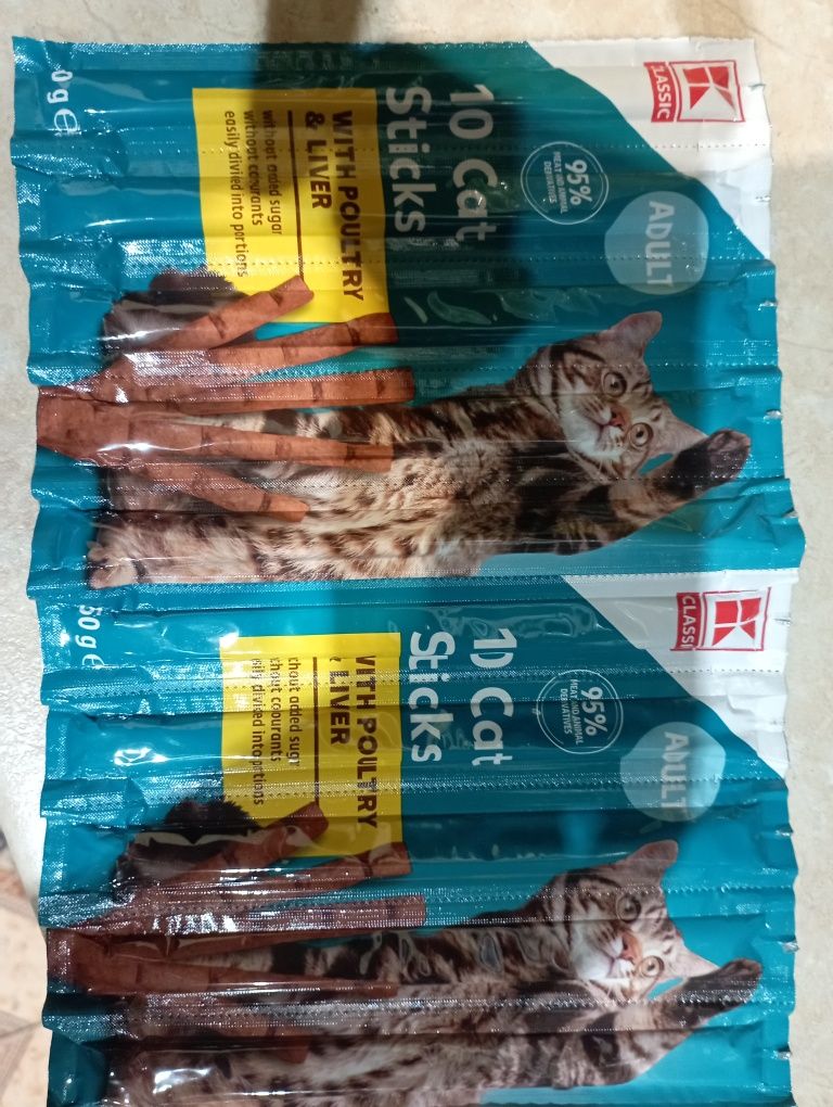 Мясні стіки для котів.