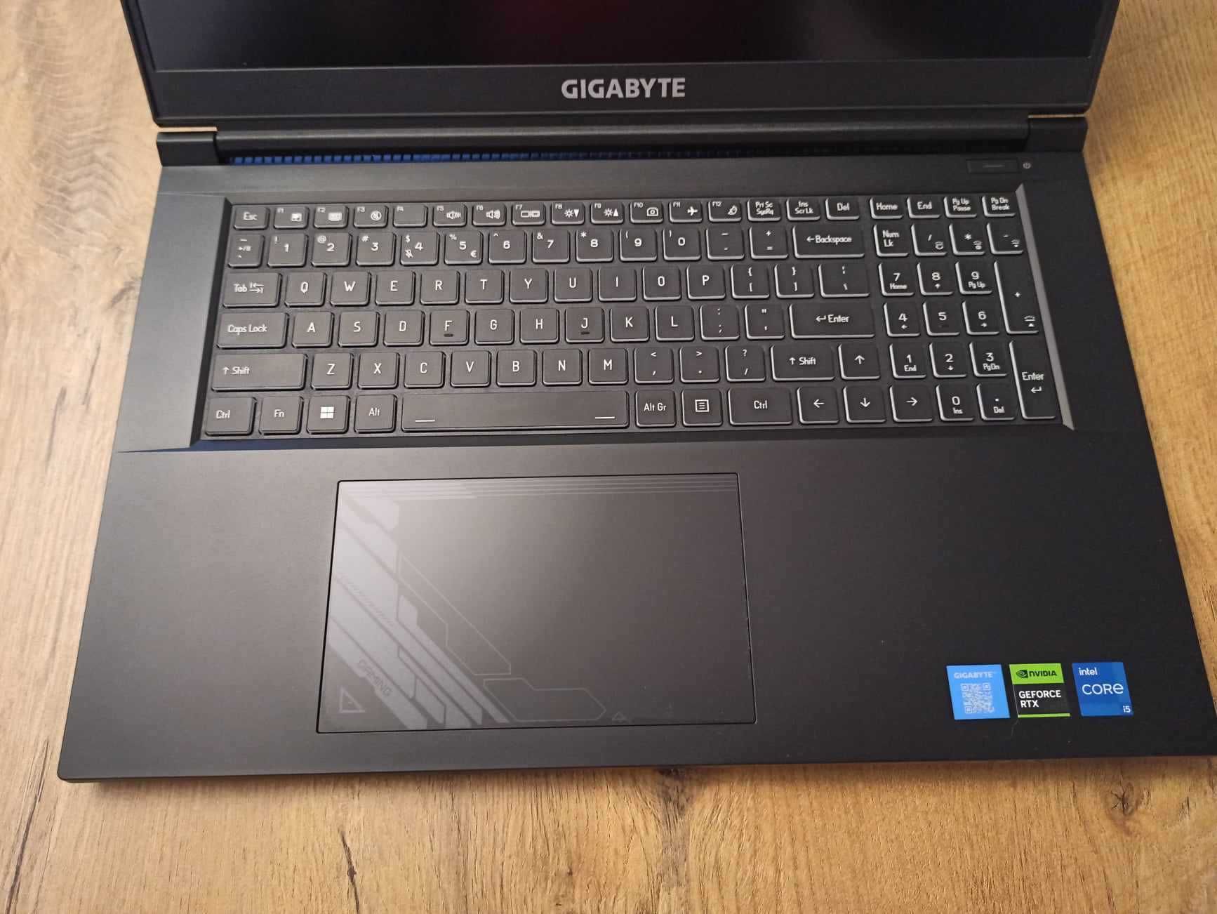 Laptop Gamingowy Gigabyte G7 MF i5-12gen 16gb 512gb RTX 4050 17" 144Hz