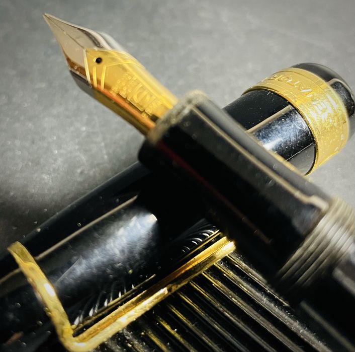 Caneta de tinteiro “Senator” modelo President-made in Germany