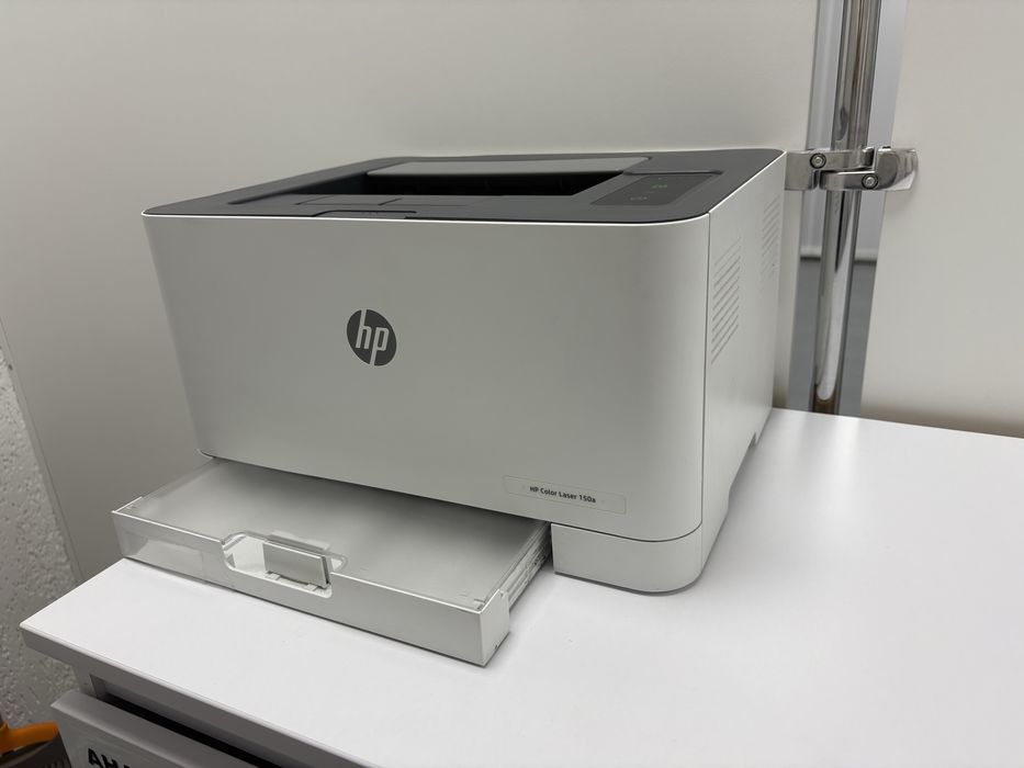 Принтер HP Color Laser 150a
