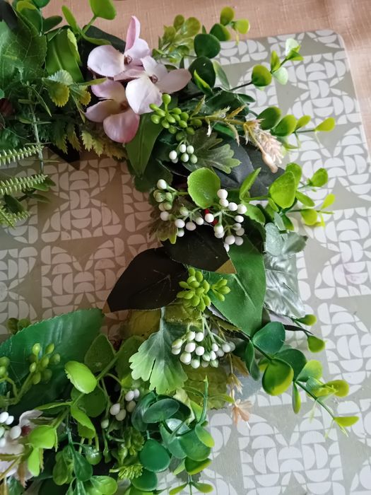 Wianek dekoracyjny na drzwi, rękodzieło