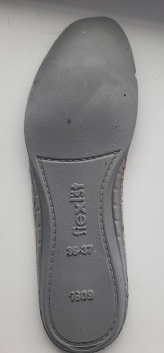 Кросівки замшеві жіночі