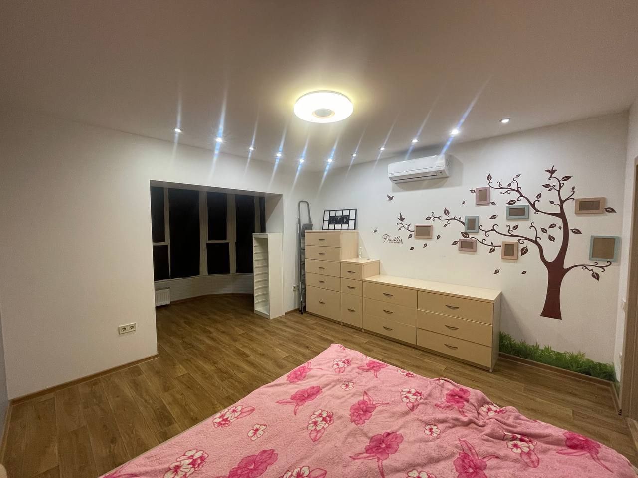 Продам 1 кімн. ЖК Острови 48 м, ремонт. Терміново.