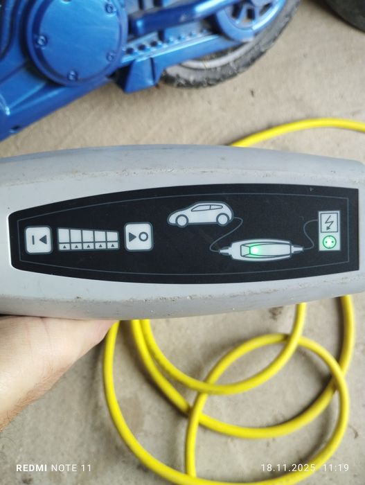 Продам зарядное устройство