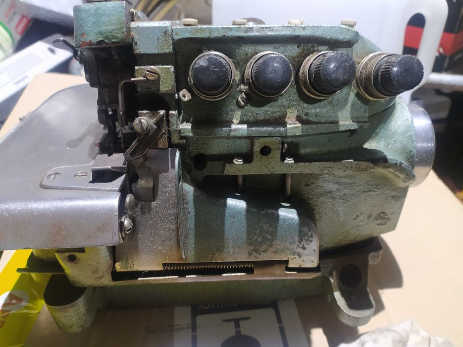 Продам оверлок .