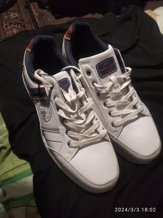 Кроссовки размер 46 новые