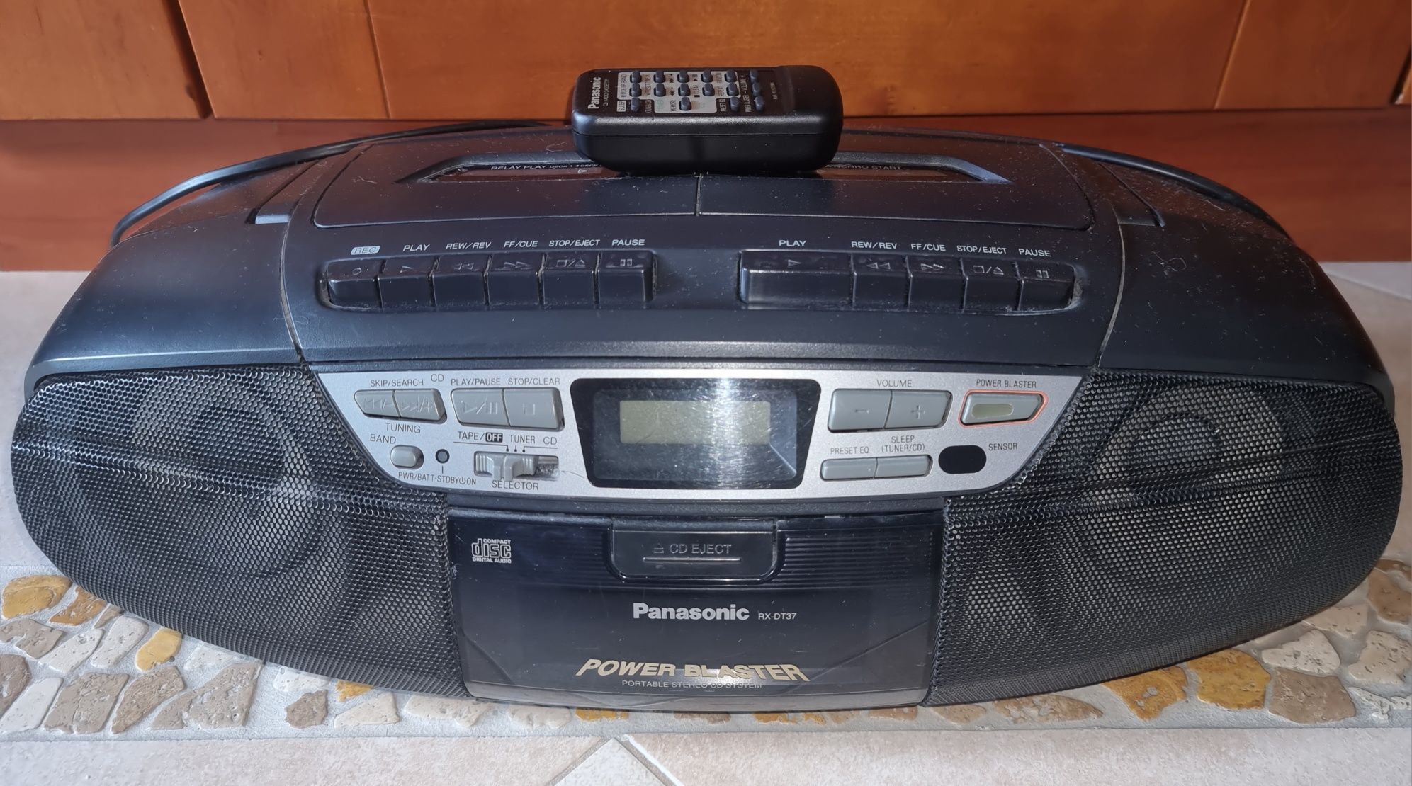 Магнитофон Panasonic RX-DT37