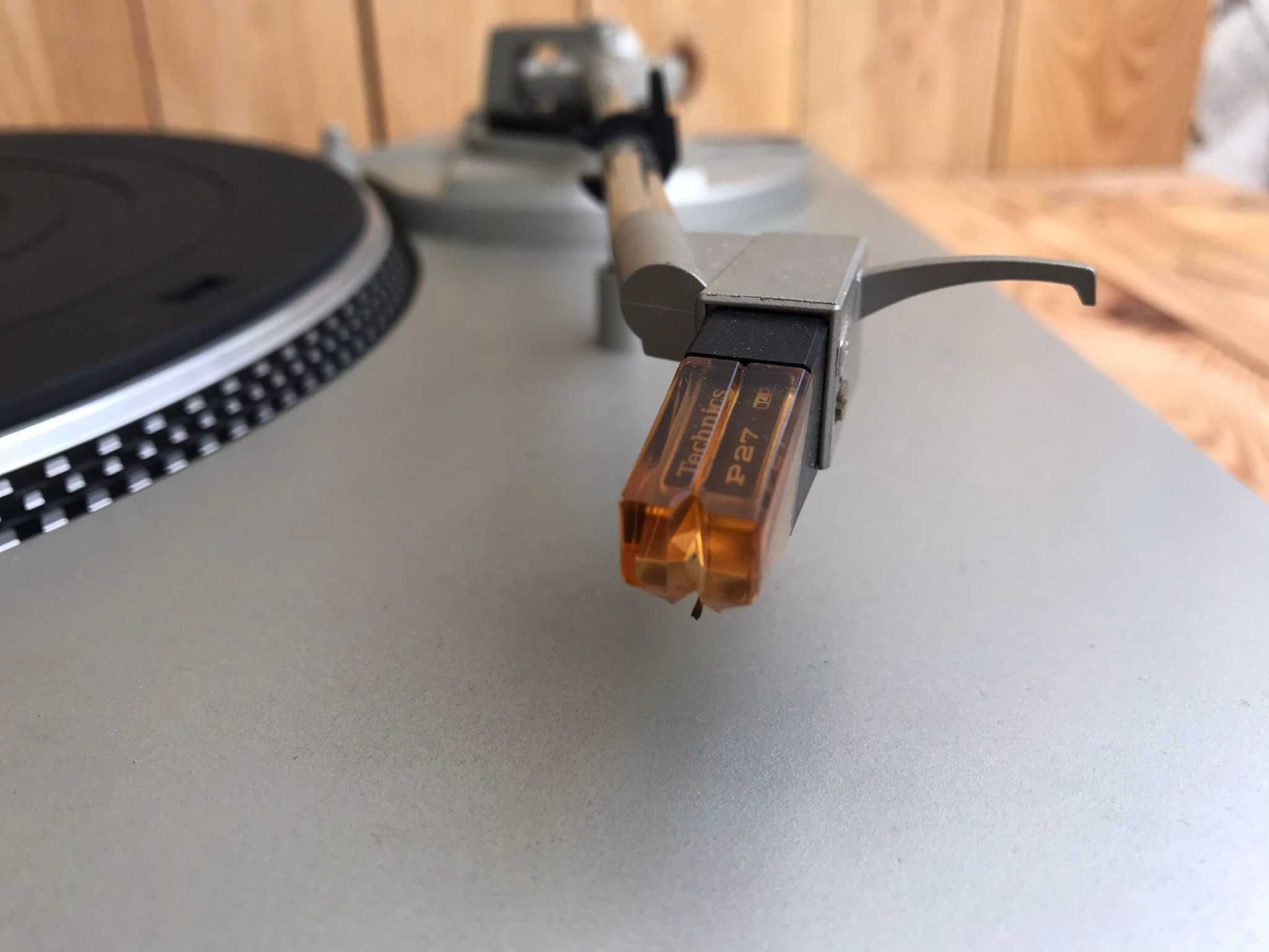 Gramofon Technics SL-B300