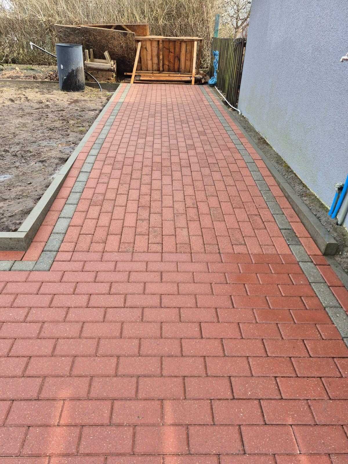 Czyszczenie kostki ,malowanie dachy  fasady usuwanie graffiti