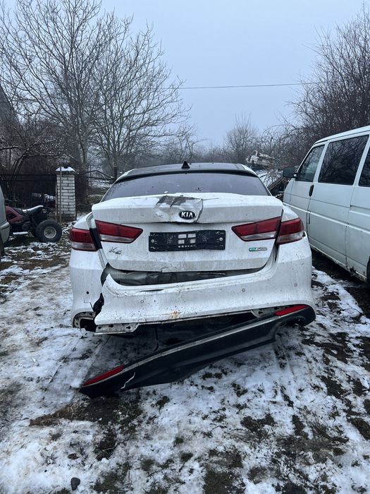 Kia K5 (Optima) після аварії