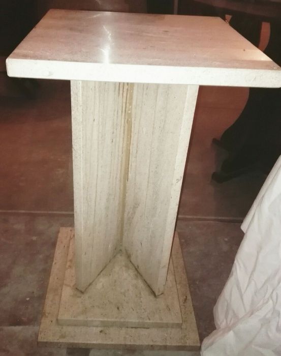 Mesa de Jantar em pedra