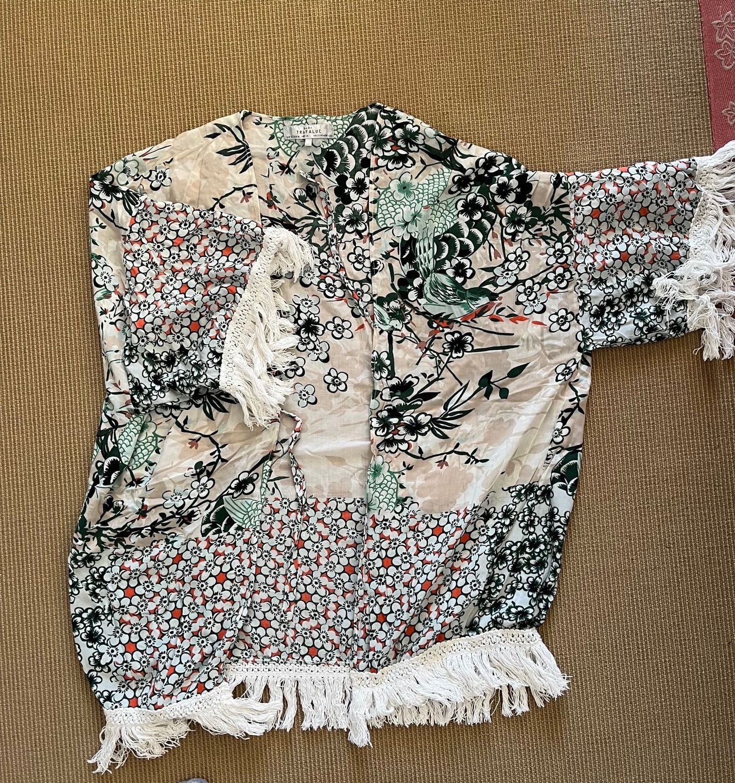 quimono colorida. Marca Zara.